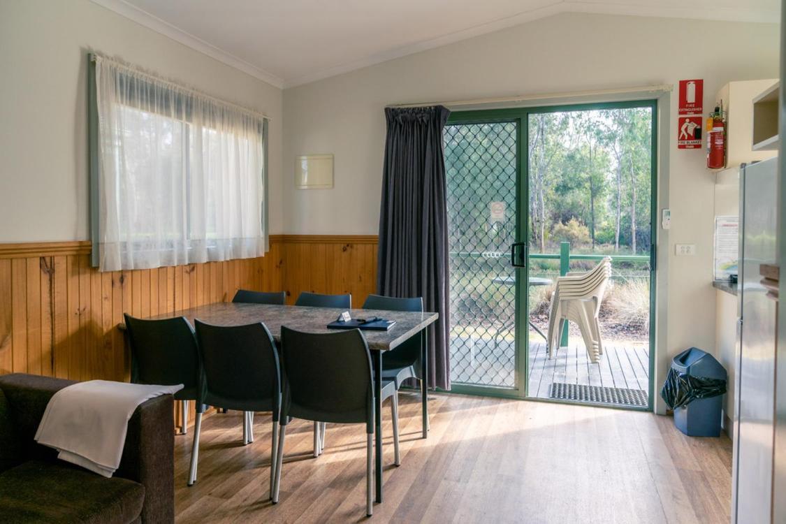 Victoria Lake Holiday Park Shepparton Exterior photo