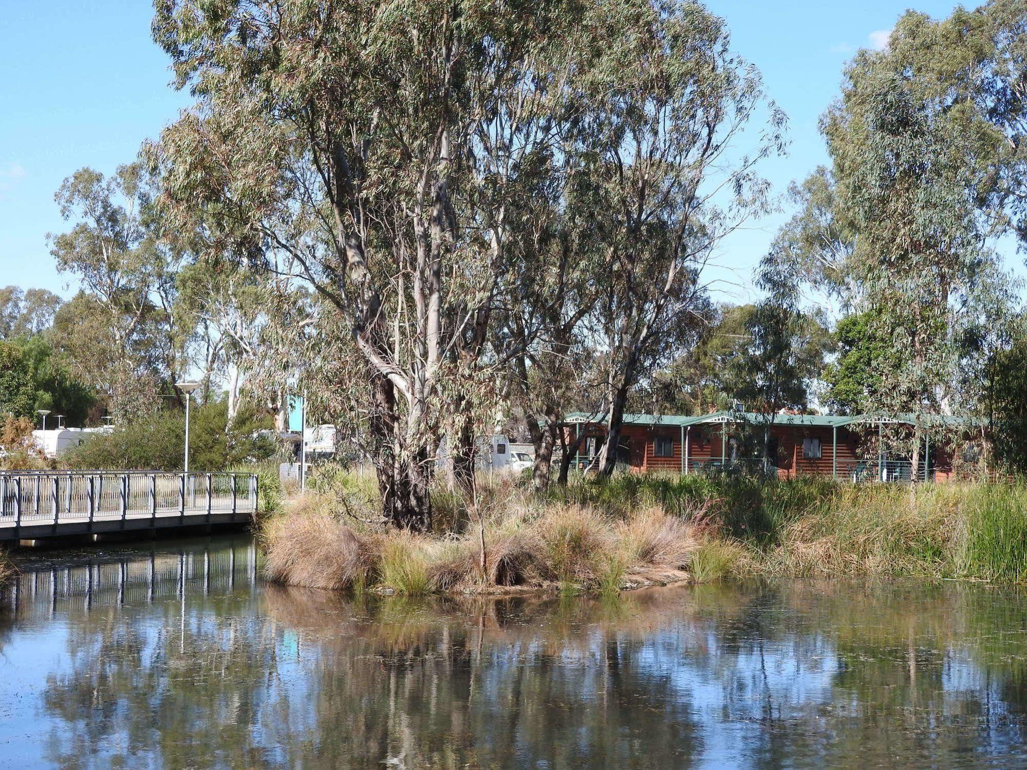 Victoria Lake Holiday Park Shepparton Exterior photo